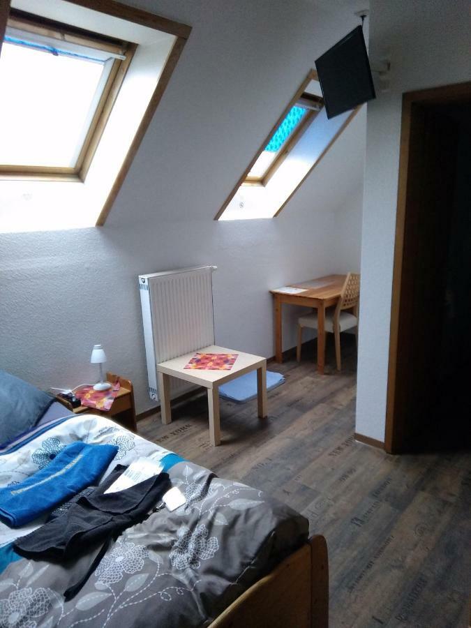 Zimmervermietung Schönfließer Stuben auch für Monteure Eisenhüttenstadt Exterior foto